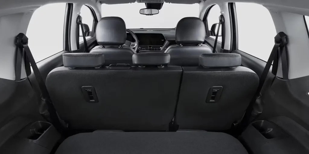 interior-chevrolet-spin-05